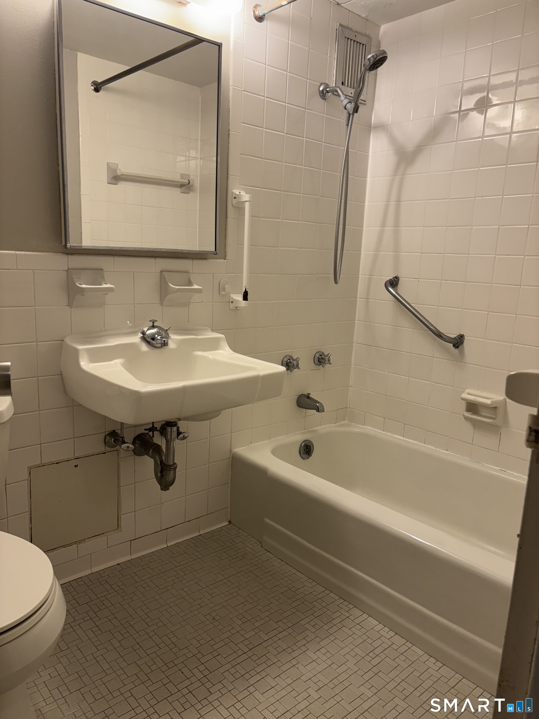 31 Woodland Street Hartford CT 06105