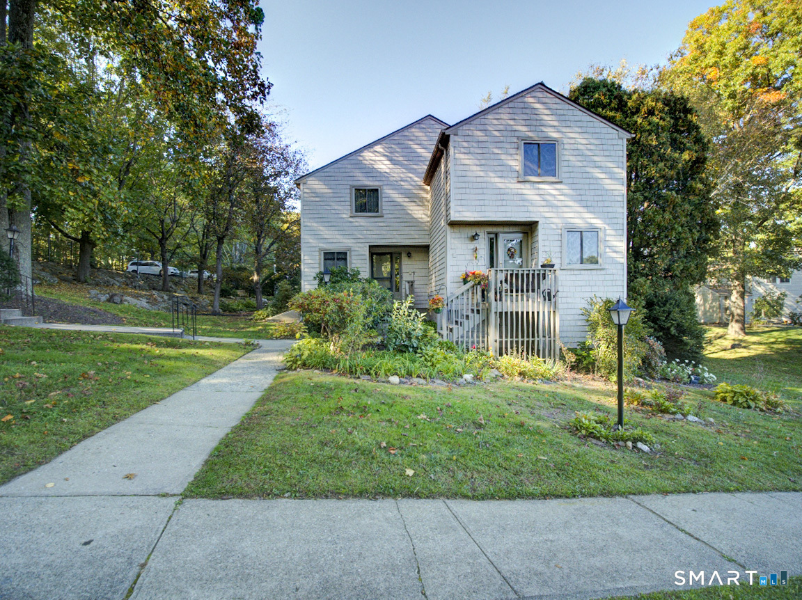 2 Meeting House Road Stratford CT 06614