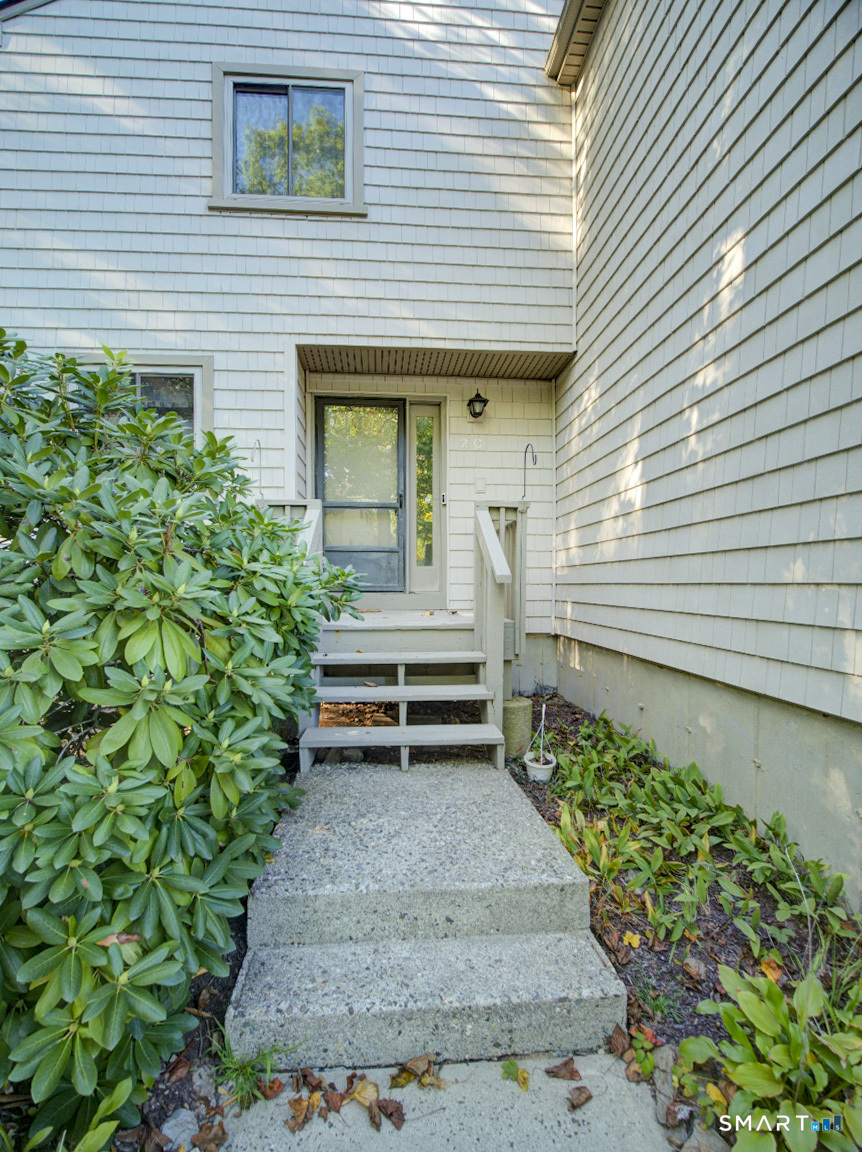 2 Meeting House Road Stratford CT 06614