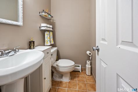 7 Sutton Place Bloomfield CT 06002