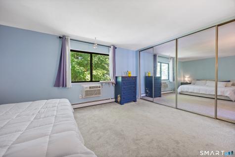 7 Sutton Place Bloomfield CT 06002