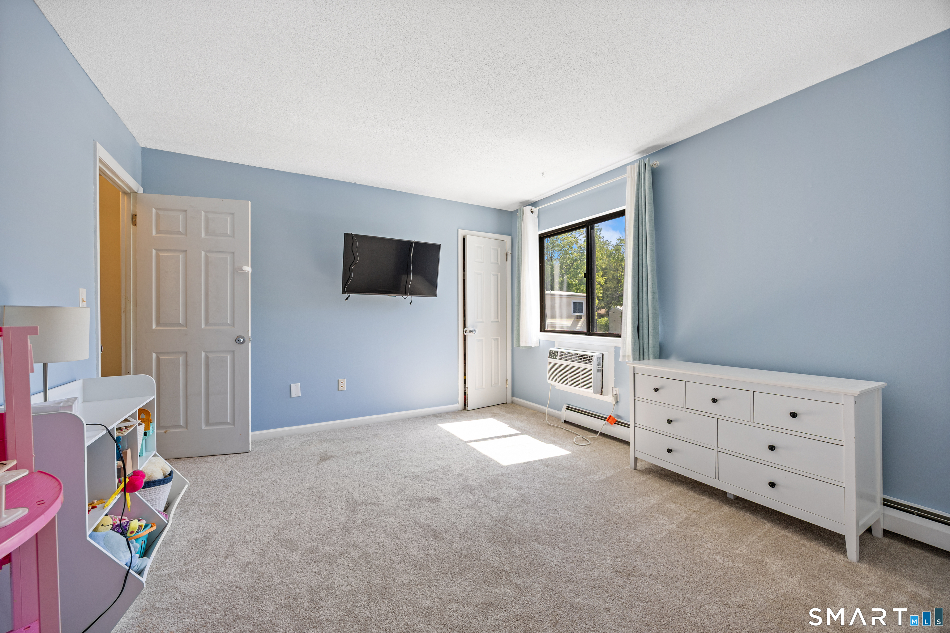 7 Sutton Place Bloomfield CT 06002