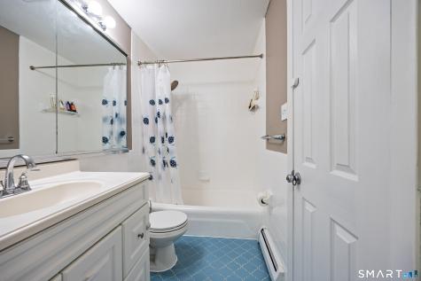 7 Sutton Place Bloomfield CT 06002