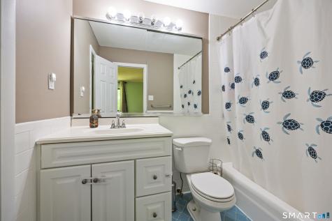 7 Sutton Place Bloomfield CT 06002