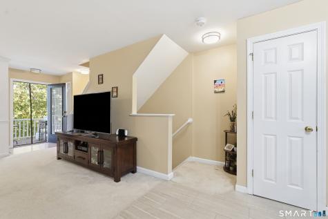 54 Donahue Lane Manchester CT 06042