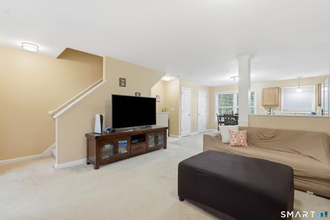 54 Donahue Lane Manchester CT 06042