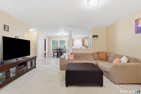 54 Donahue Lane Manchester CT 06042