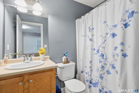 54 Donahue Lane Manchester CT 06042