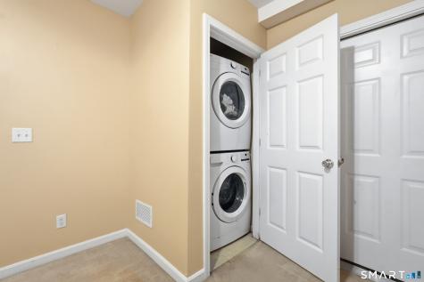 54 Donahue Lane Manchester CT 06042