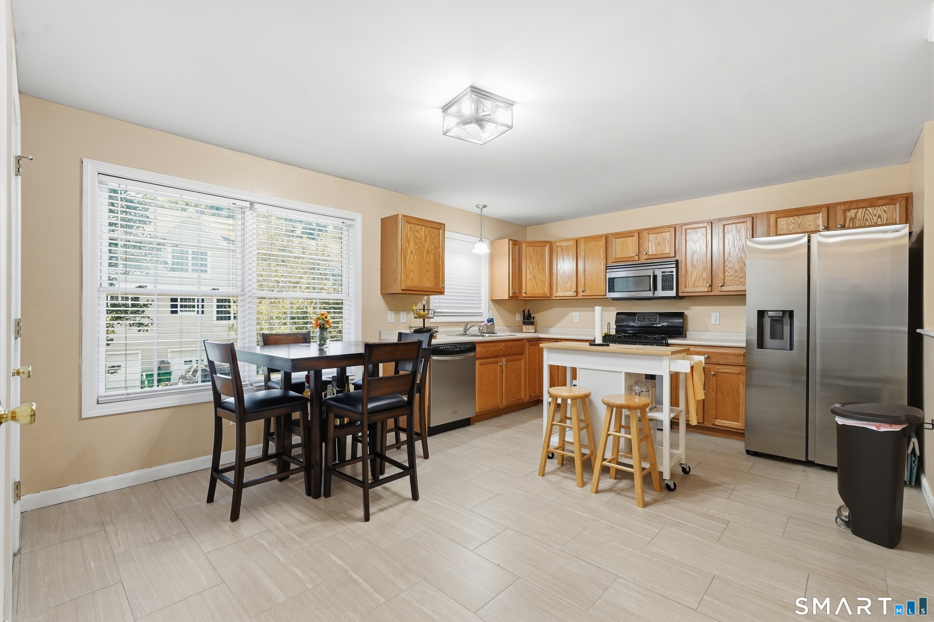 54 Donahue Lane Manchester CT 06042
