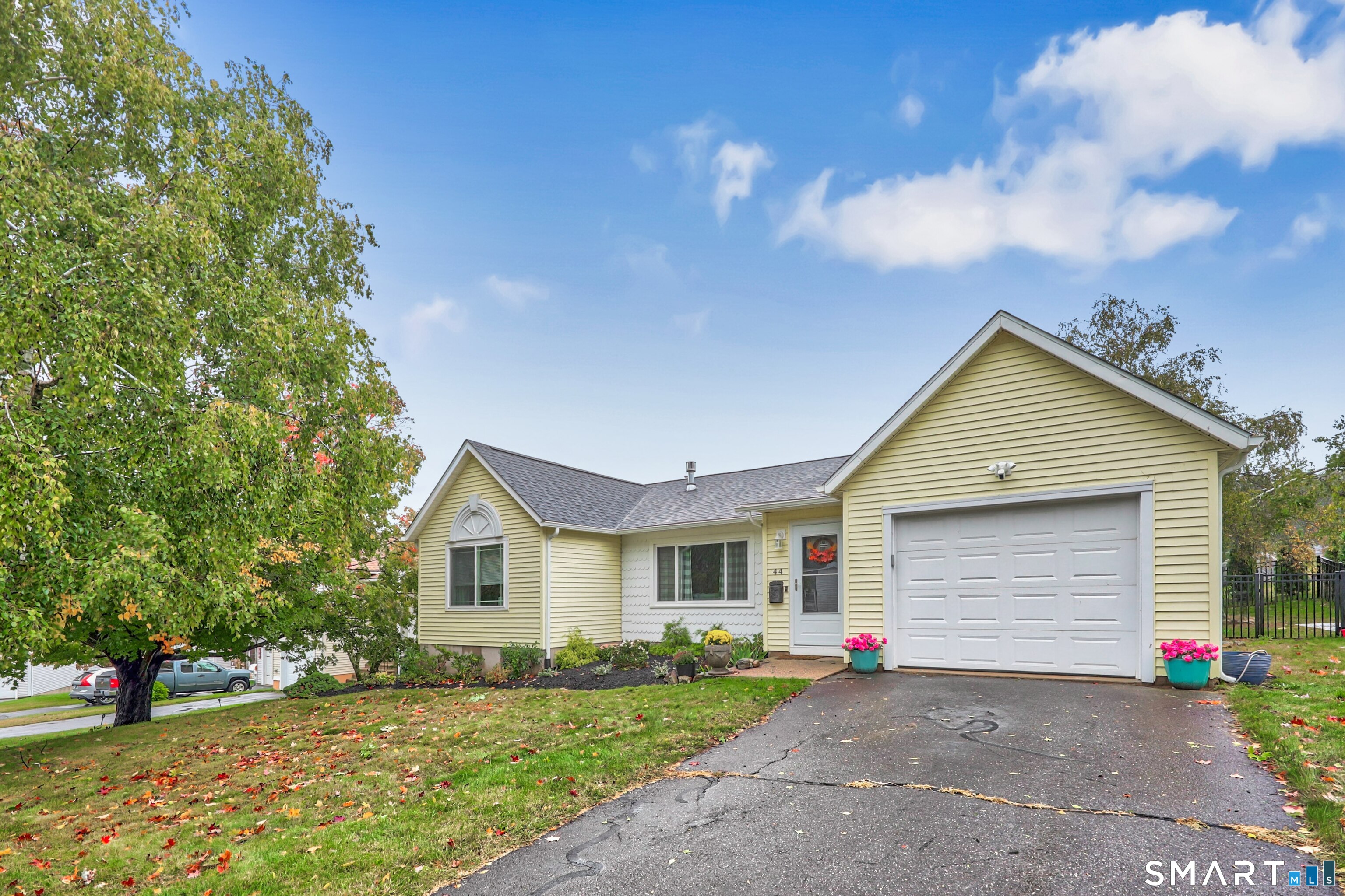 44 Algonquin Way Bristol CT 06010