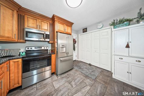 44 Algonquin Way Bristol CT 06010