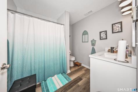 44 Algonquin Way Bristol CT 06010