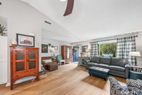 44 Algonquin Way Bristol CT 06010