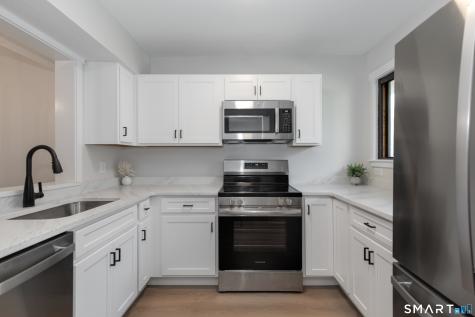 47 Woods Way Woodbury CT 06798