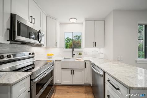 318 Heritage Village Southbury CT 06488