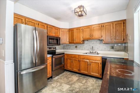 3 Glen Ridge Court New Milford CT 06776
