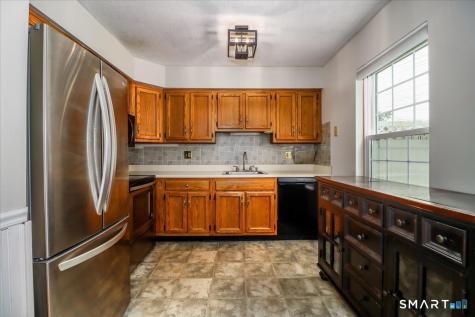 3 Glen Ridge Court New Milford CT 06776