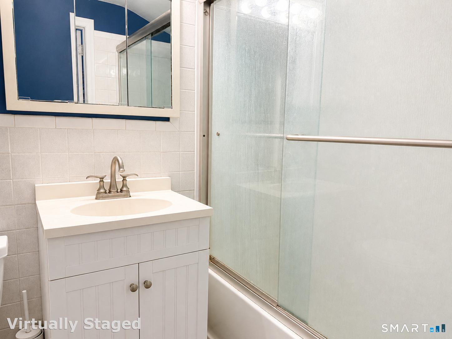 1644 Farmington Avenue Farmington CT 06085