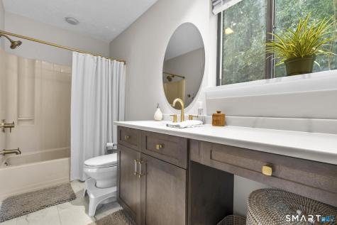 264 Sunwood Drive Shelton CT 06484