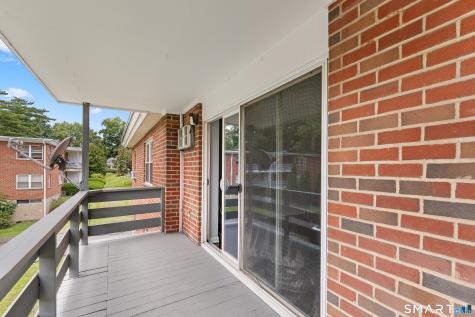 104 Oakwood Avenue West Hartford CT 06119