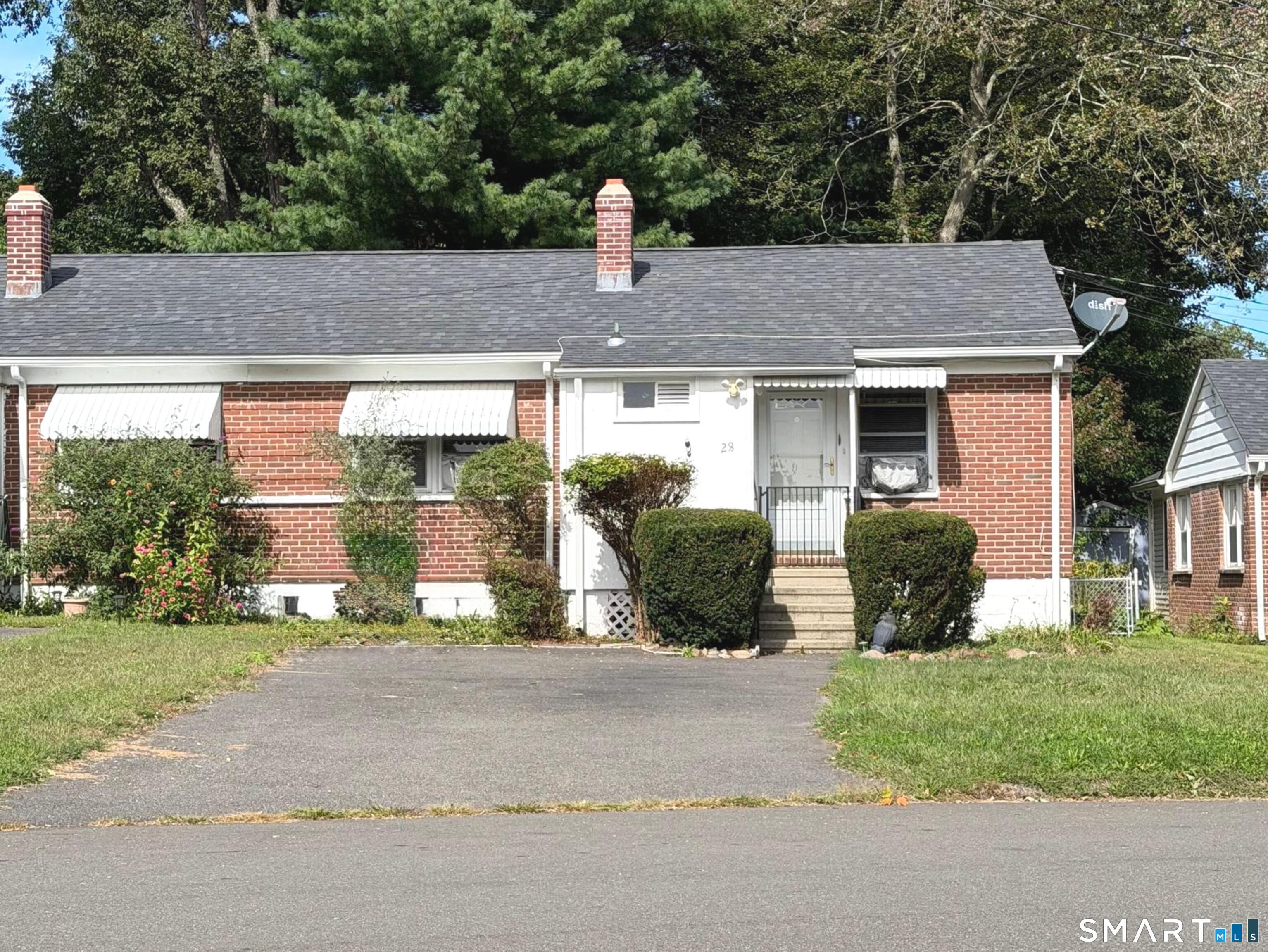28 Singer Court Stratford CT 06614