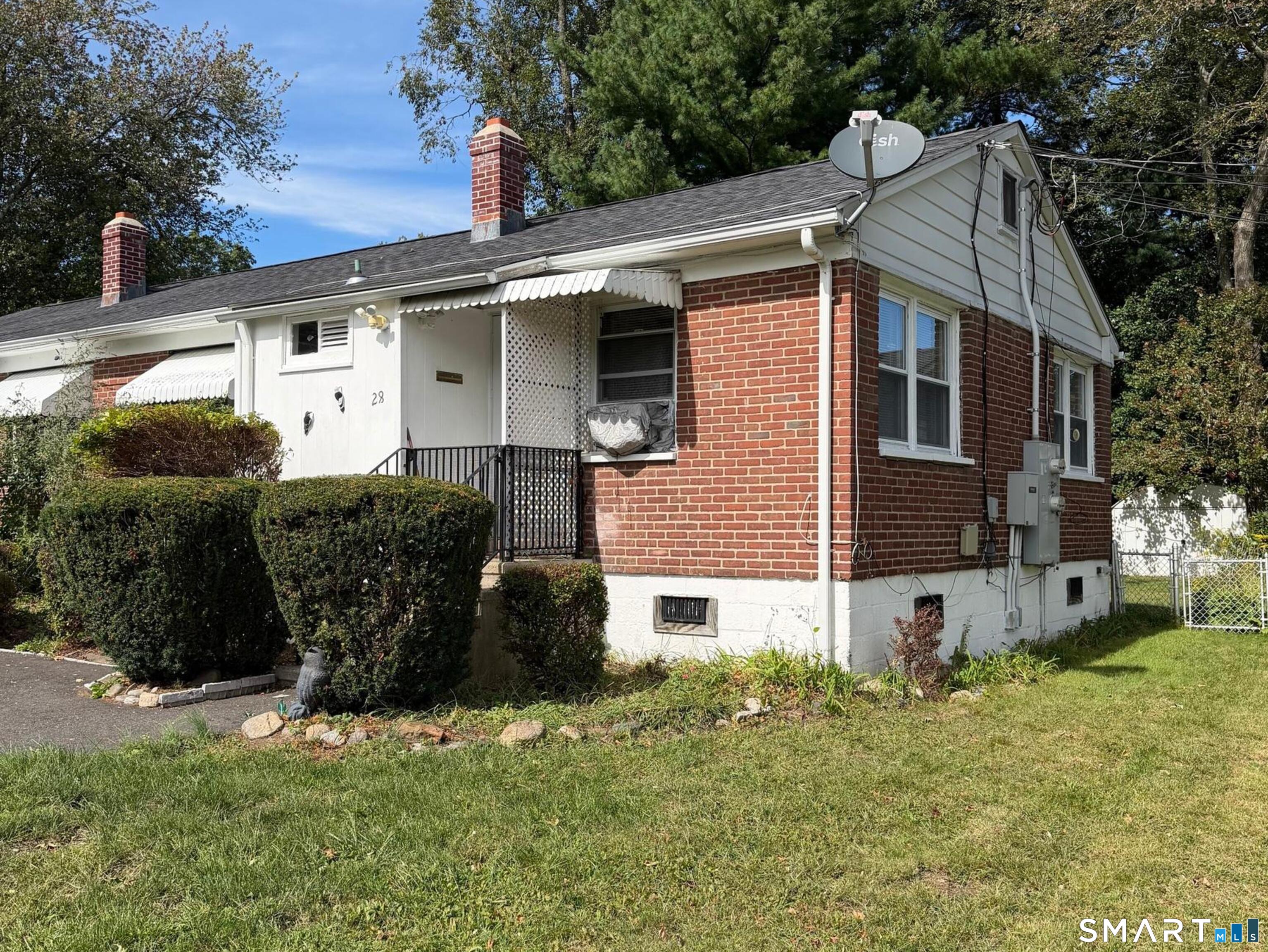 28 Singer Court Stratford CT 06614