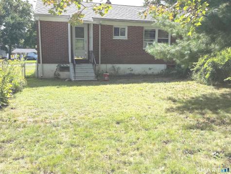 28 Singer Court Stratford CT 06614