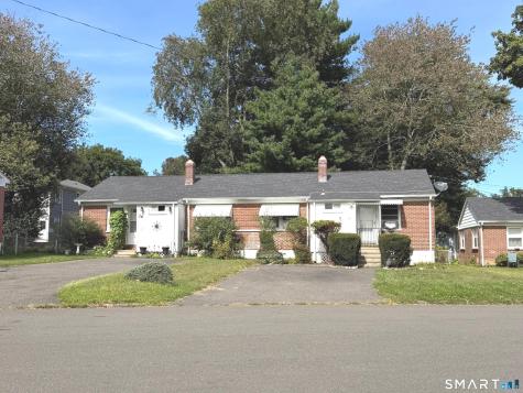 28 Singer Court Stratford CT 06614