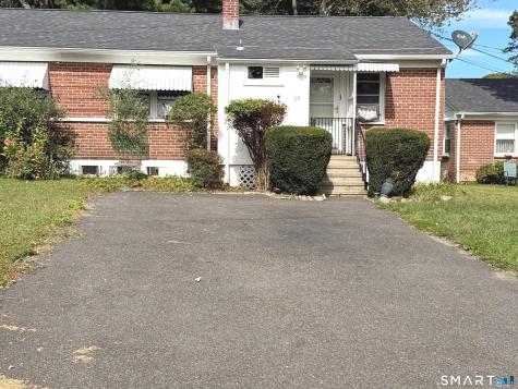 28 Singer Court Stratford CT 06614