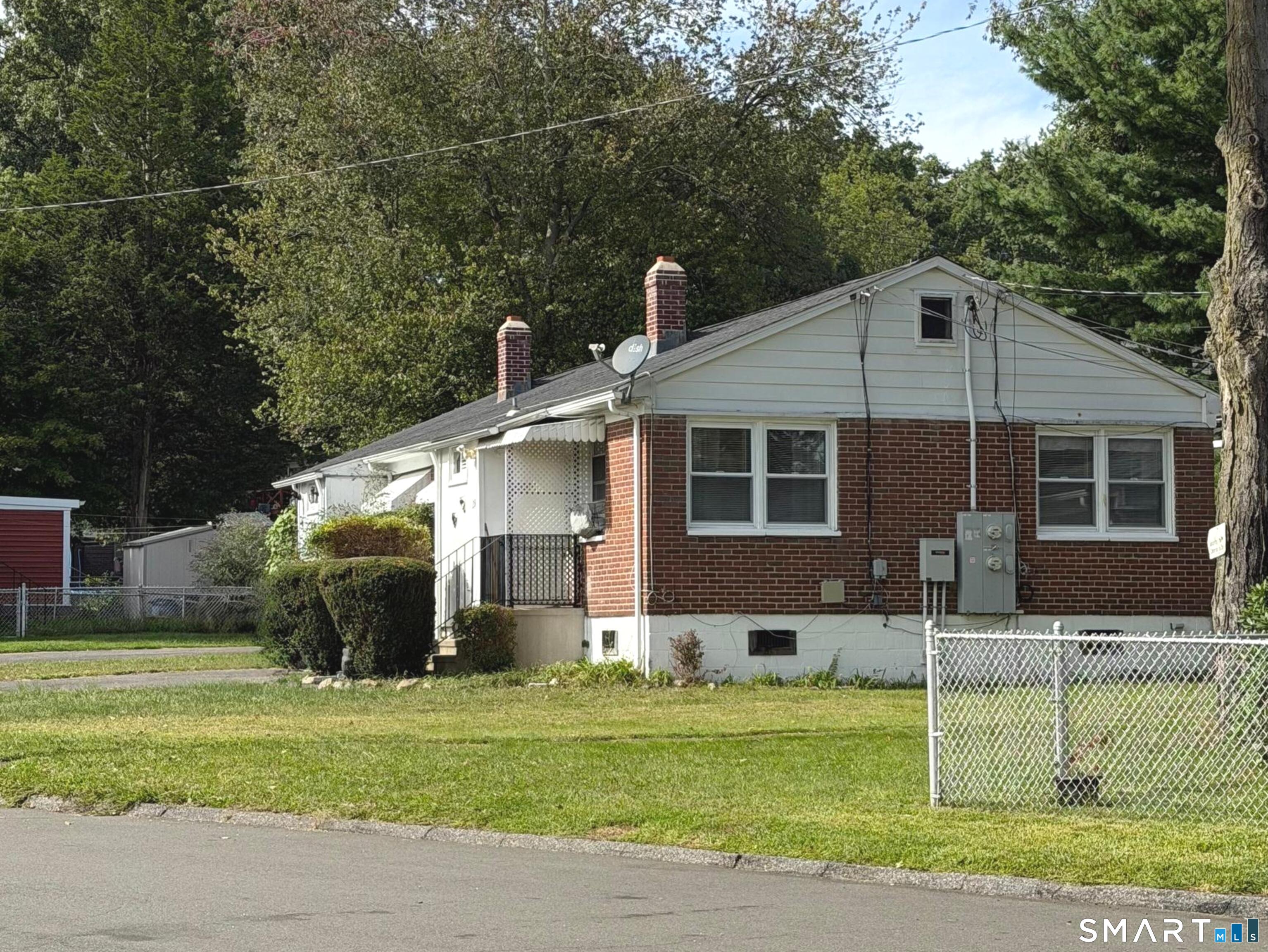 28 Singer Court Stratford CT 06614