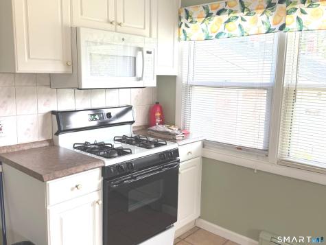 28 Singer Court Stratford CT 06614