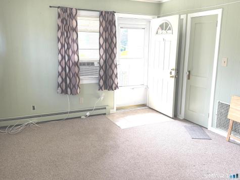 28 Singer Court Stratford CT 06614