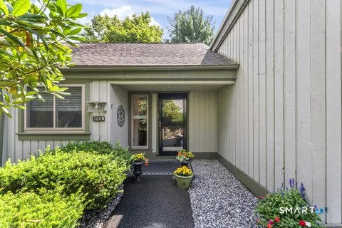 139 Heritage Village Southbury CT 06488