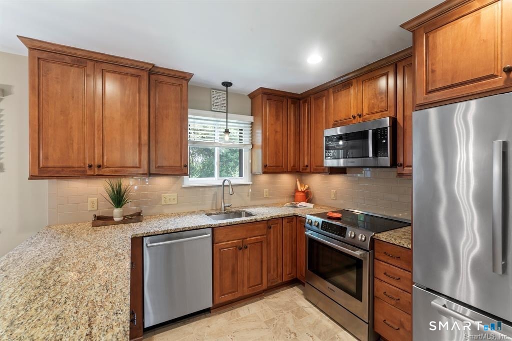 139 Heritage Village Southbury CT 06488