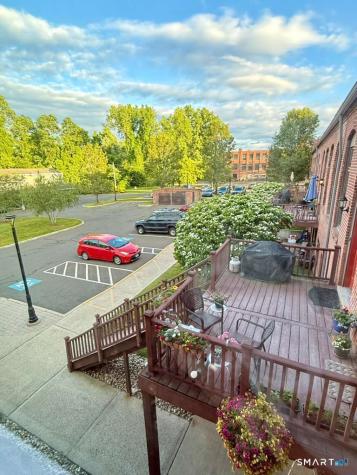 33 Mechanic St Street Windsor CT 06095