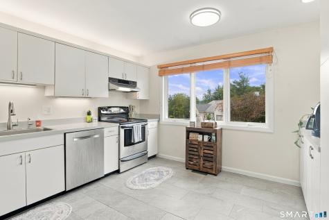 12 Boulevard Drive Danbury CT 06810