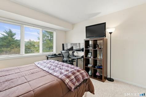 12 Boulevard Drive Danbury CT 06810