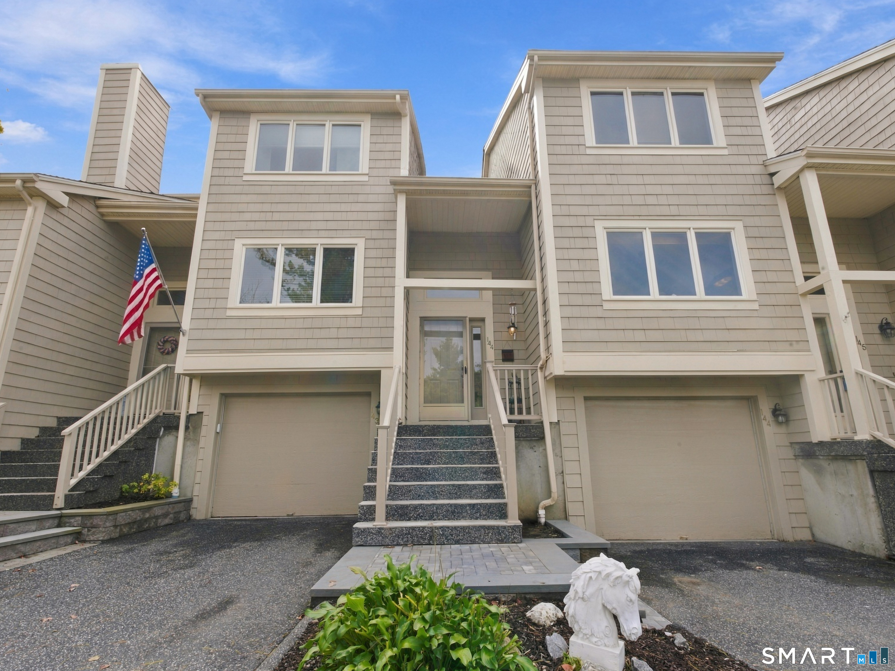12 Boulevard Drive Danbury CT 06810