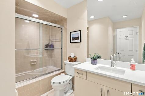 12 Boulevard Drive Danbury CT 06810
