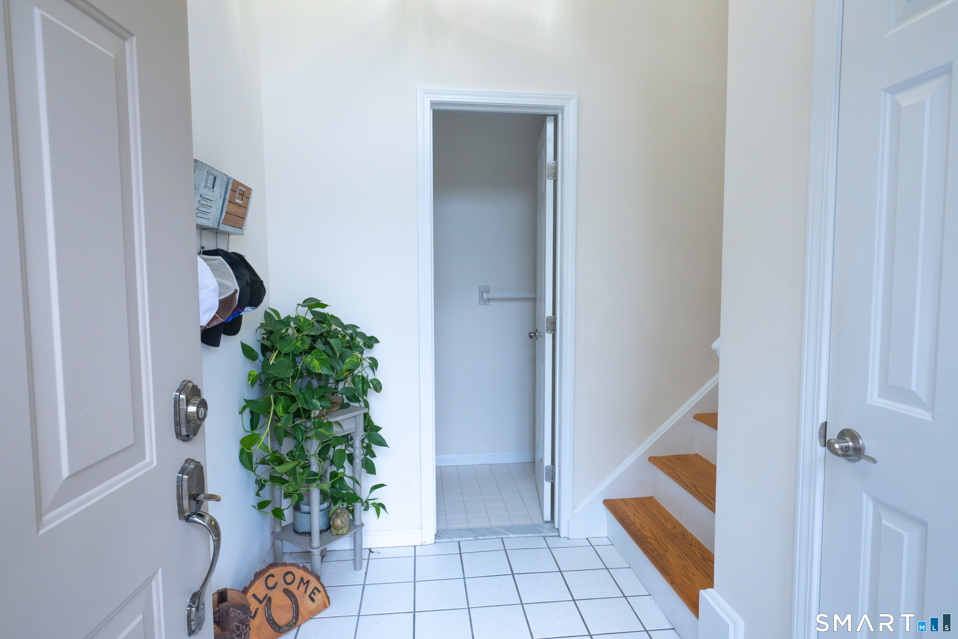 12 Boulevard Drive Danbury CT 06810