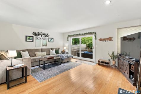 12 Boulevard Drive Danbury CT 06810