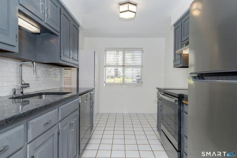 21 Harbour Village Branford CT 06405