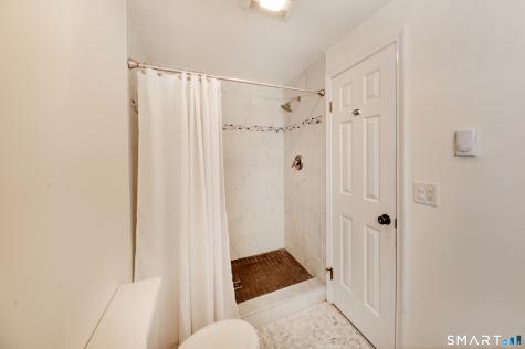 21 Harbour Village Branford CT 06405