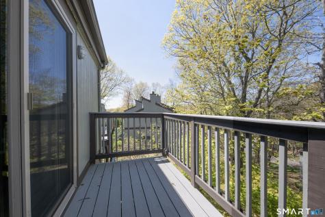 21 Harbour Village Branford CT 06405