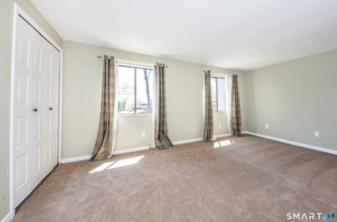 21 Harbour Village Branford CT 06405