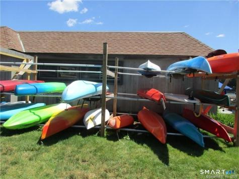 21 Harbour Village Branford CT 06405
