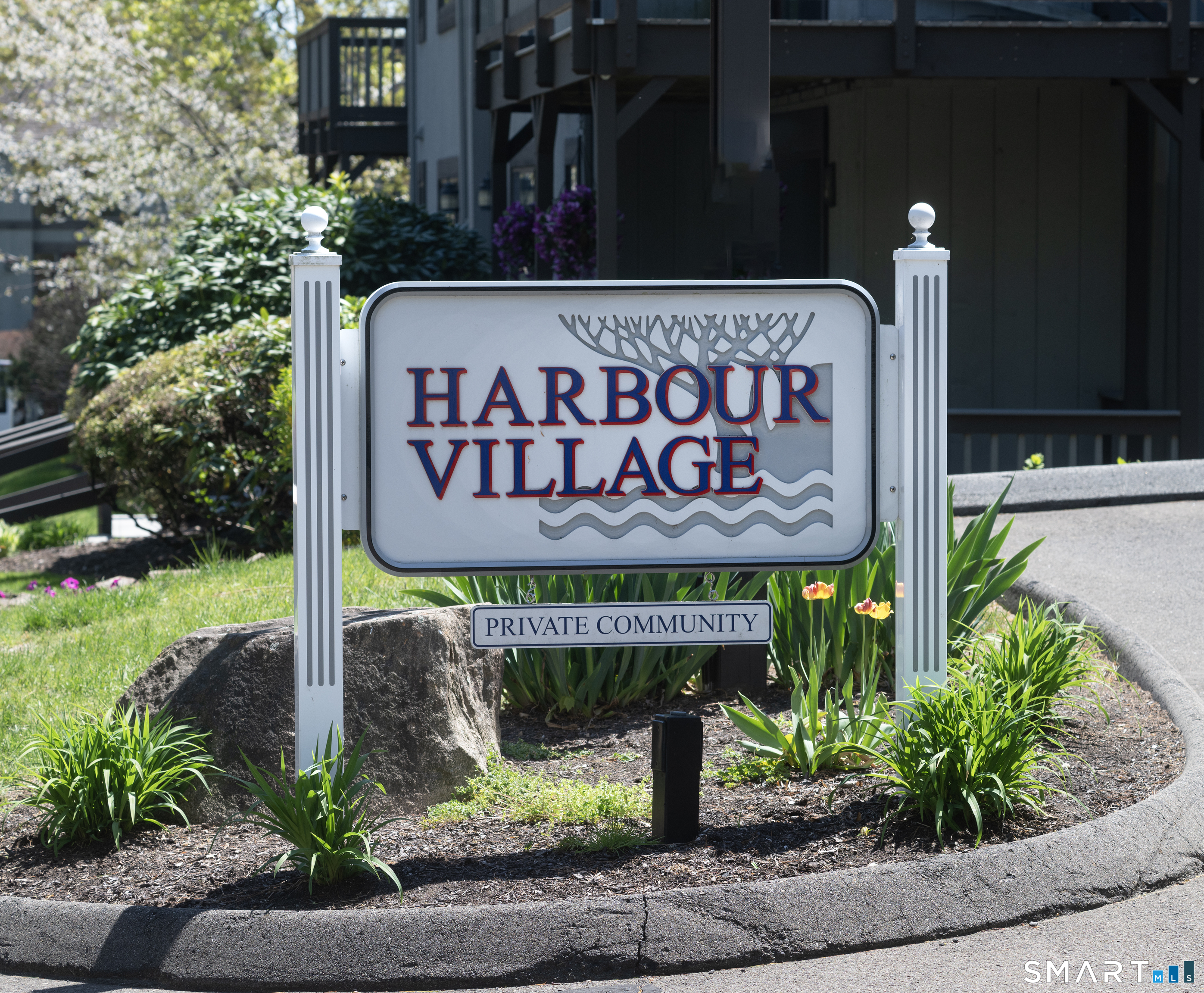 21 Harbour Village Branford CT 06405