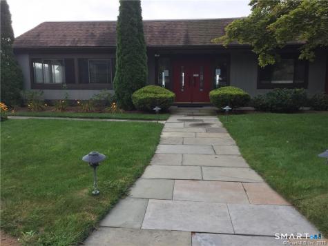 21 Harbour Village Branford CT 06405