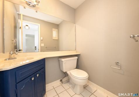 21 Harbour Village Branford CT 06405